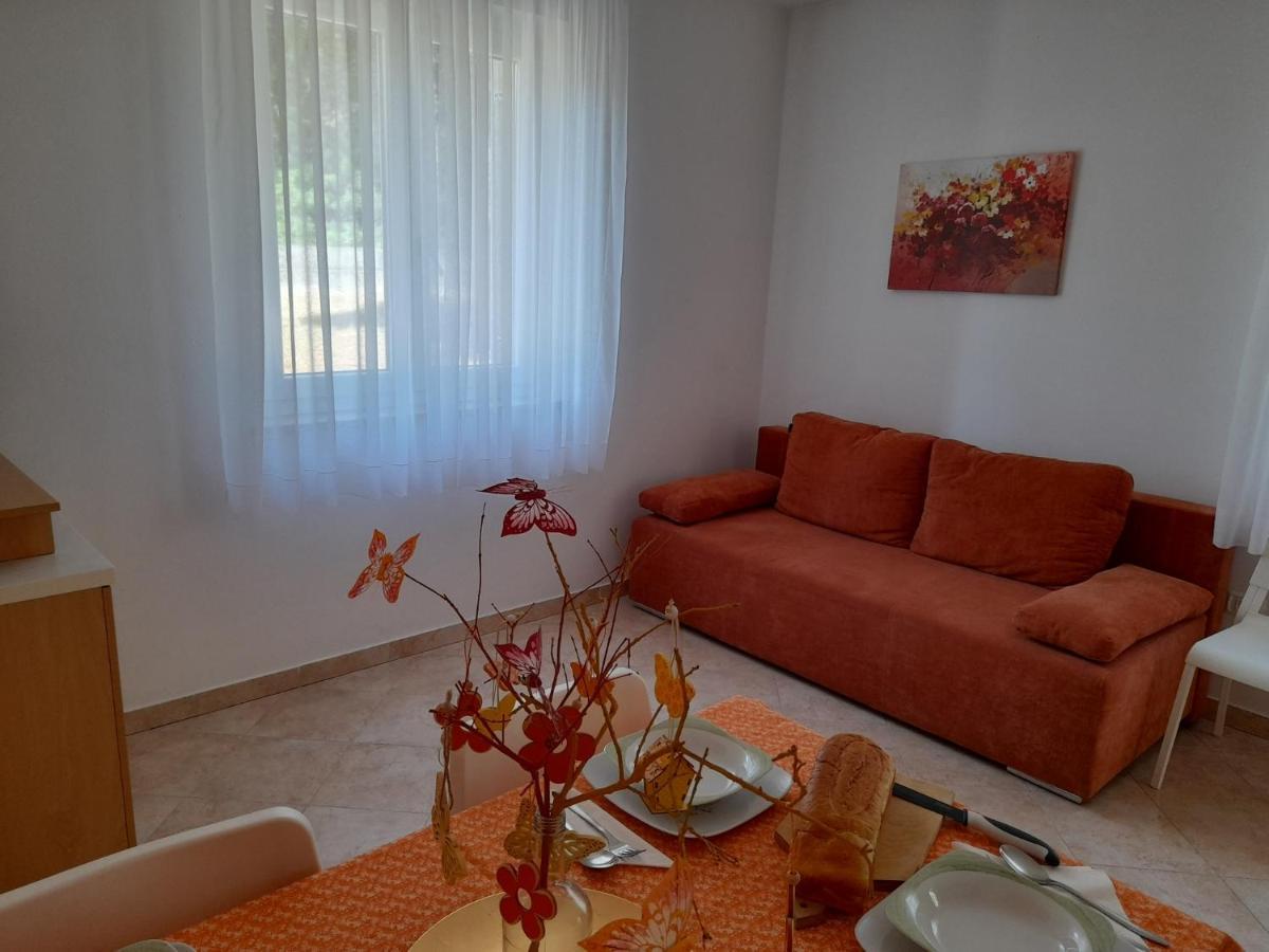 Apartment Apartman Korina *